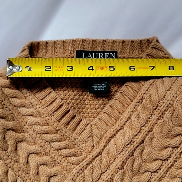 RALPH LAUREN Lauren Lambswool Blend Cable Knit Tan Poncho Sweater Fringe - Picture 4 of 5